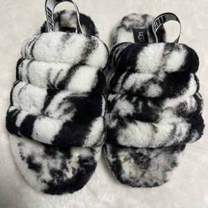 Tie die Ugg slippers size 4
